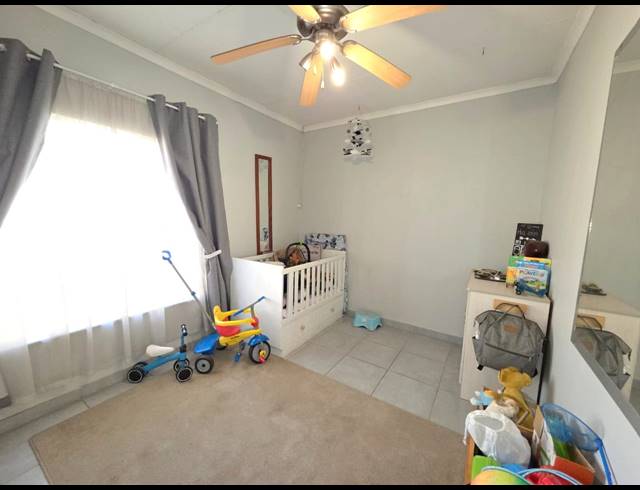 3 bed property to rent in VILLIERIA